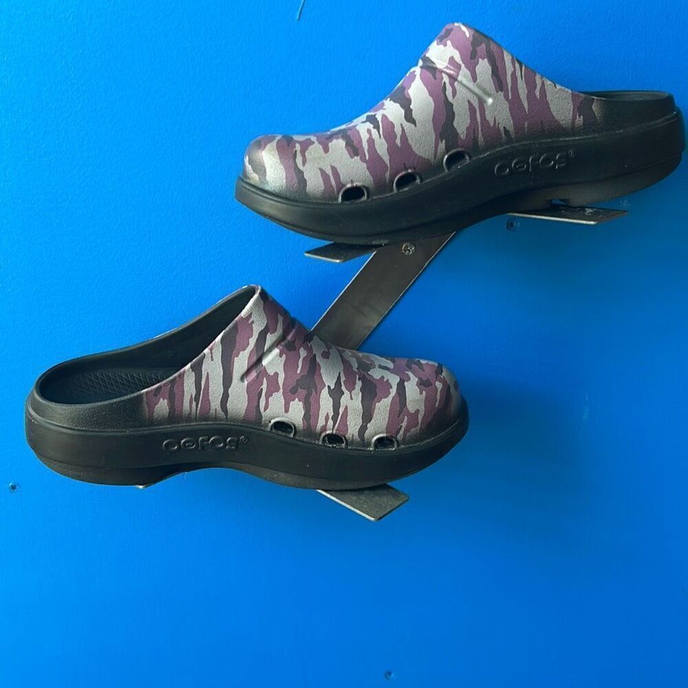 OOFOS OOcloog clogs men Sz:5 US women size 7